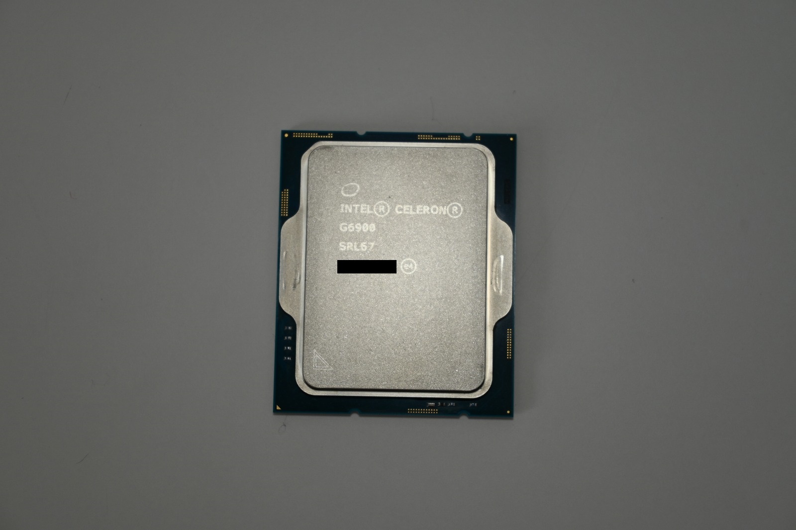 intel　CPU  celeron G6900